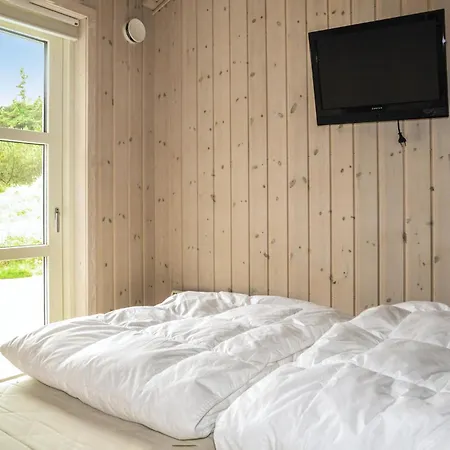 Dom wakacyjny Lovely In With Sauna *