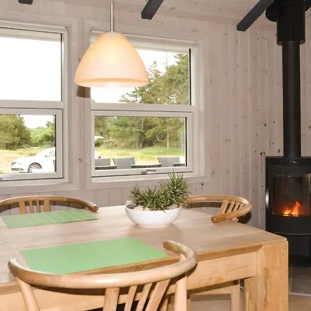 Holiday home Stunning In With Kitchen Vejers Strand